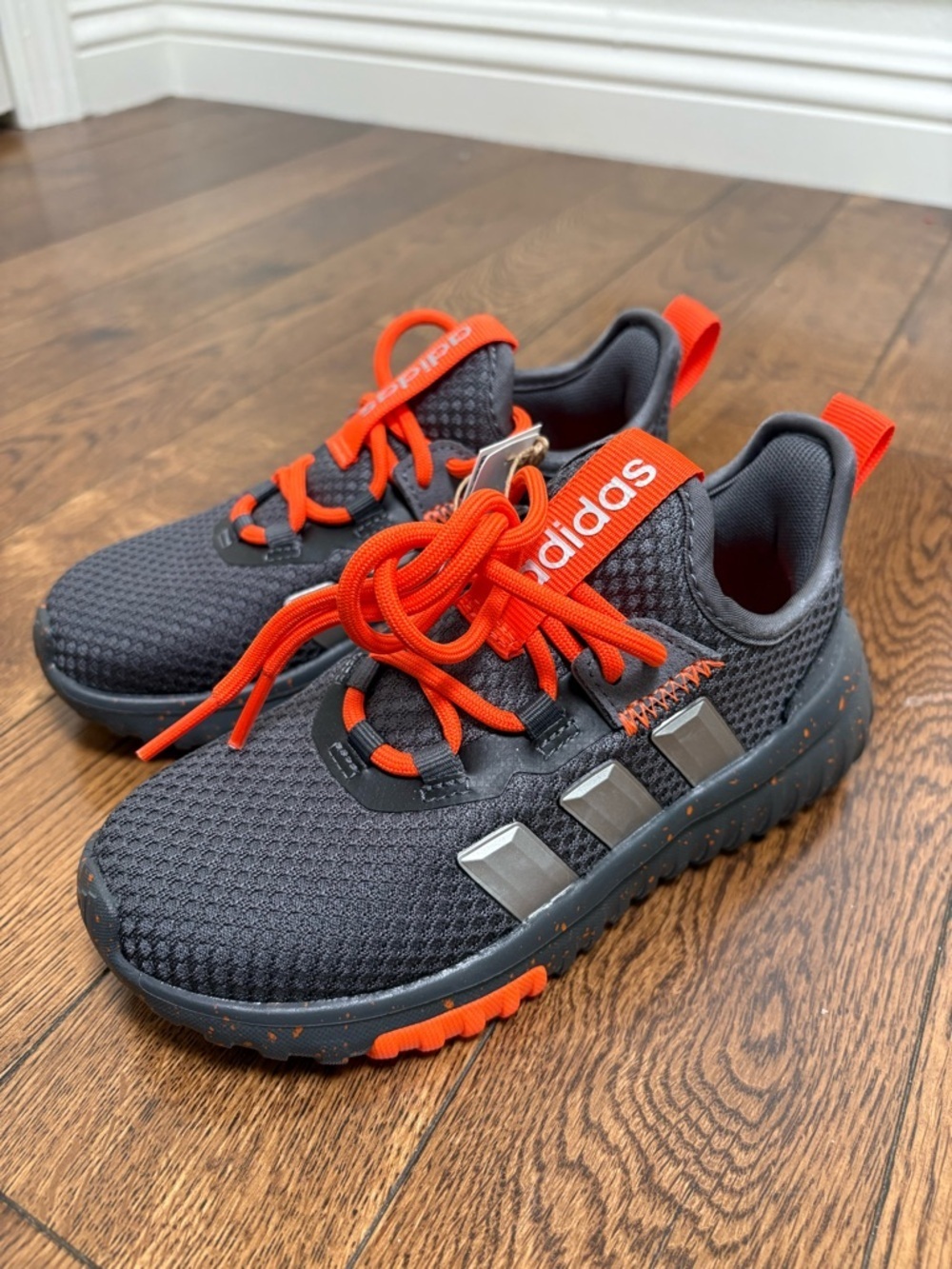Adidas Kaptir 4.0 shoes in grey and orange Youth 11